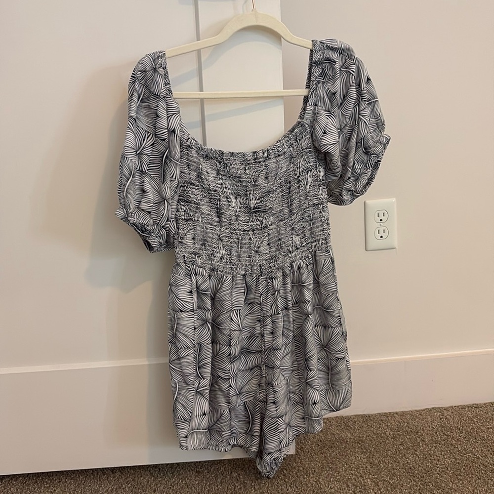 Navy and white Roxy romper large